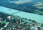 Sportboothafen Krems, Donau-km 2002 : Brücke, Hafen, Sportboothafen, Binnenschiff